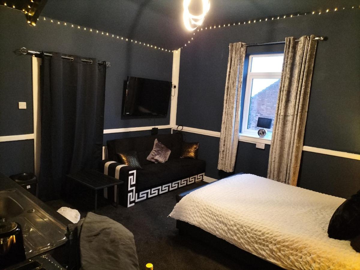 The New Accommodation Free Complementary Breakfast Tibshelf Екстер'єр фото