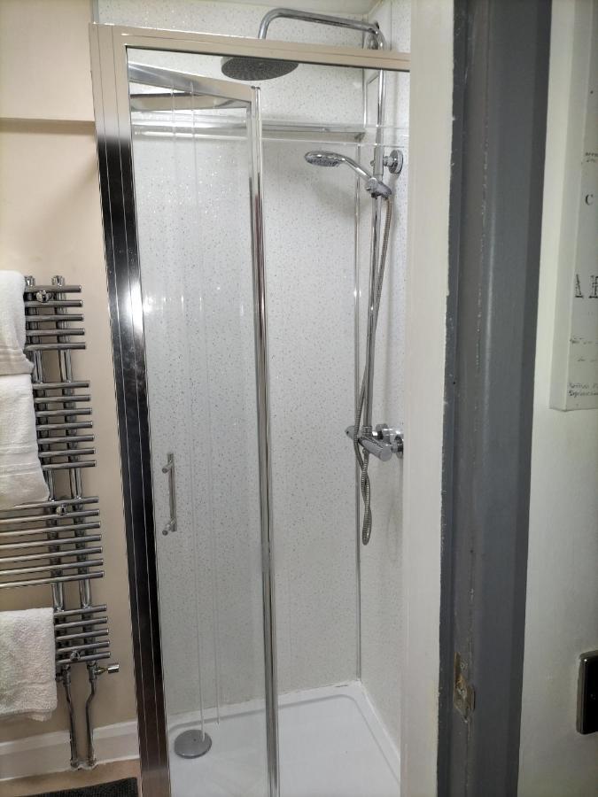 The New Accommodation Free Complementary Breakfast Tibshelf Екстер'єр фото