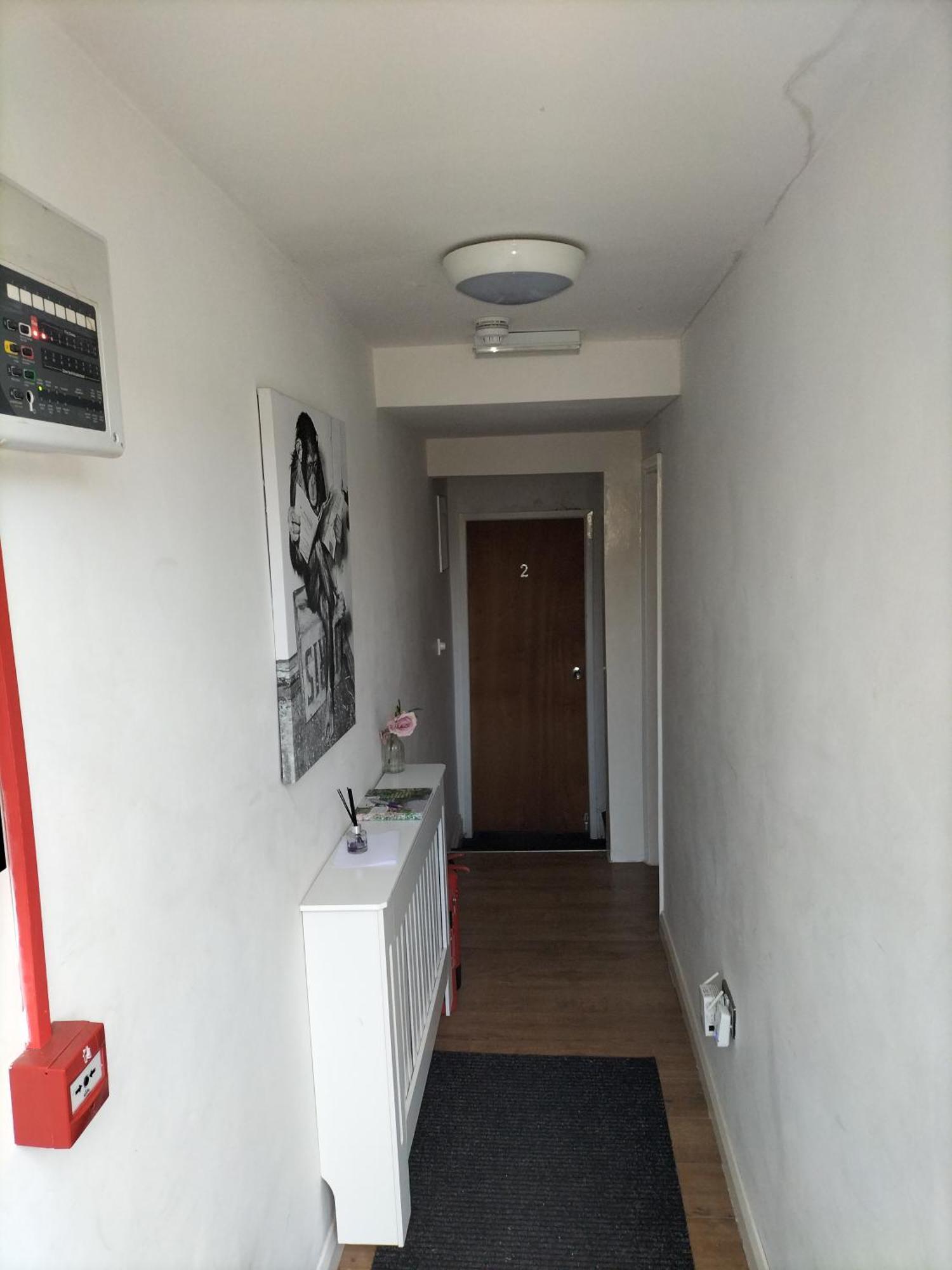 The New Accommodation Free Complementary Breakfast Tibshelf Екстер'єр фото